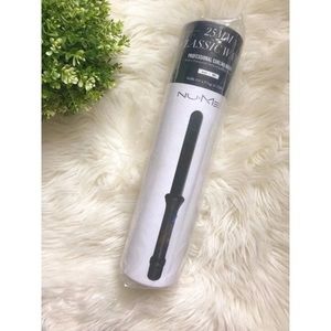 ✨NuMe✨Classic Curling Wand - Black